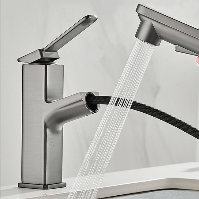 Modern Brass Water Faucet Center Mount Bathroom Faucet with Water Hose