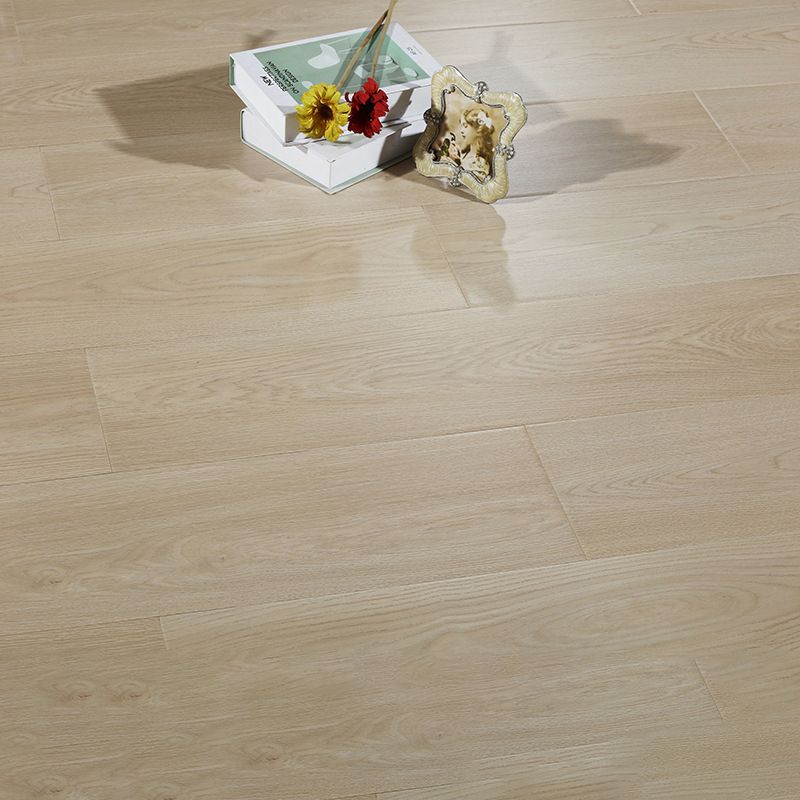 Maple Modern Click Lock Laminate Stain Resistant Laminate Floor
