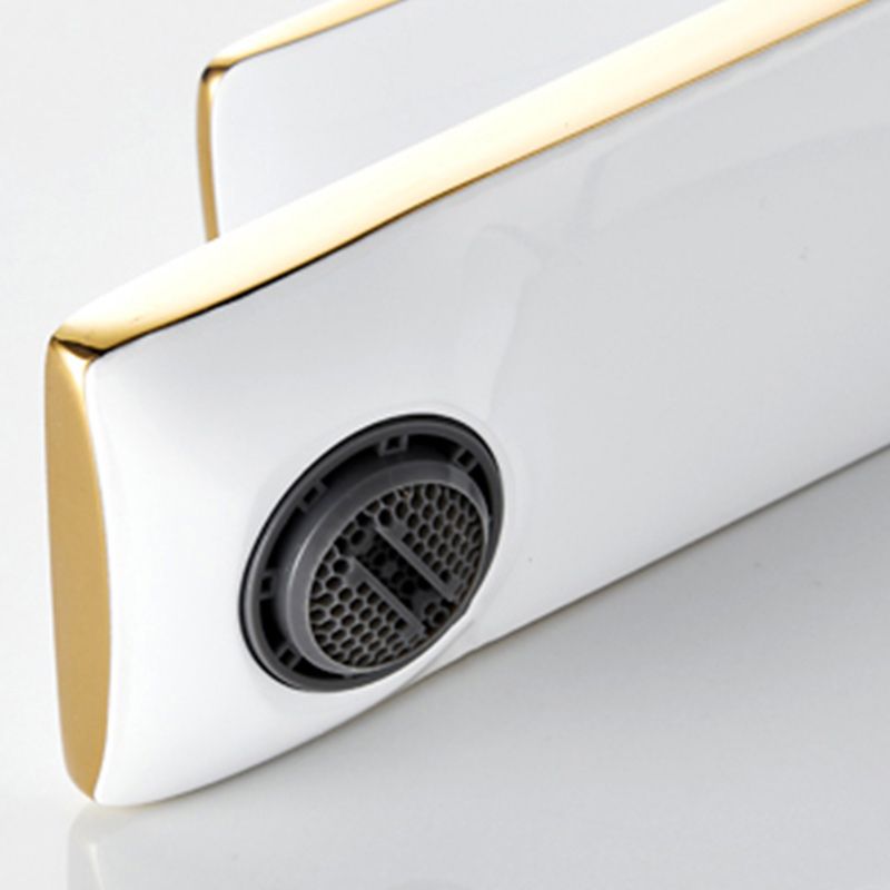 Single Hole Sink Faucet 6.69" H Modern Luxury Sink Faucet