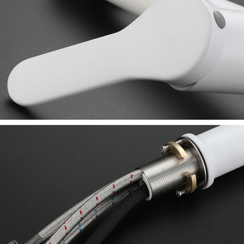 Modern Extendable Sink Faucet Bathroom Faucet Brass 1 Handle Sink Faucet with Water Hose