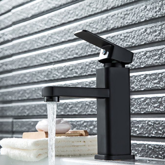 Cubic Basin Faucet Simple Low Arc Bathroom Faucet with 1 Hole