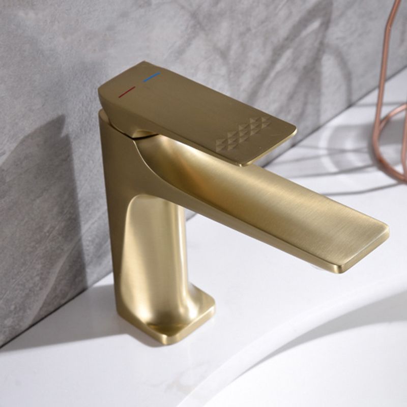 Modern Bathroom Faucet Brass Deep Curve Lever Handle with Faucet Hose