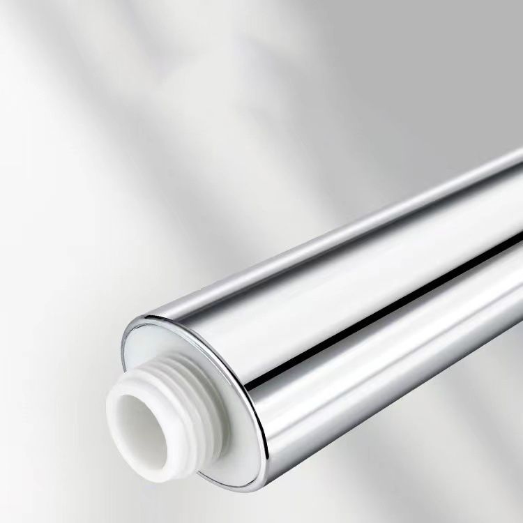 Basic handheld shower round standard shower heads in silver