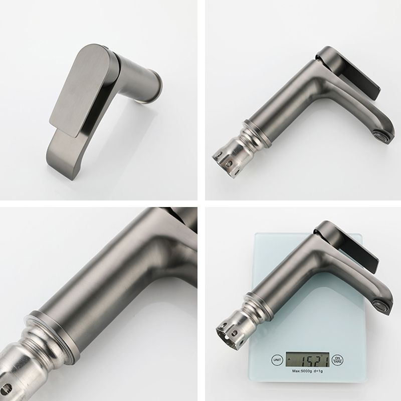 Single handle faucets Glam Style sink faucets for the bathroom