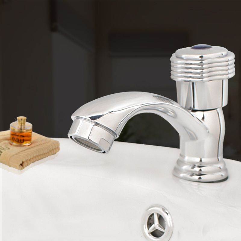 Contemporary Water Tap Knob Handle Low Arc Zinc Faucet in Silver