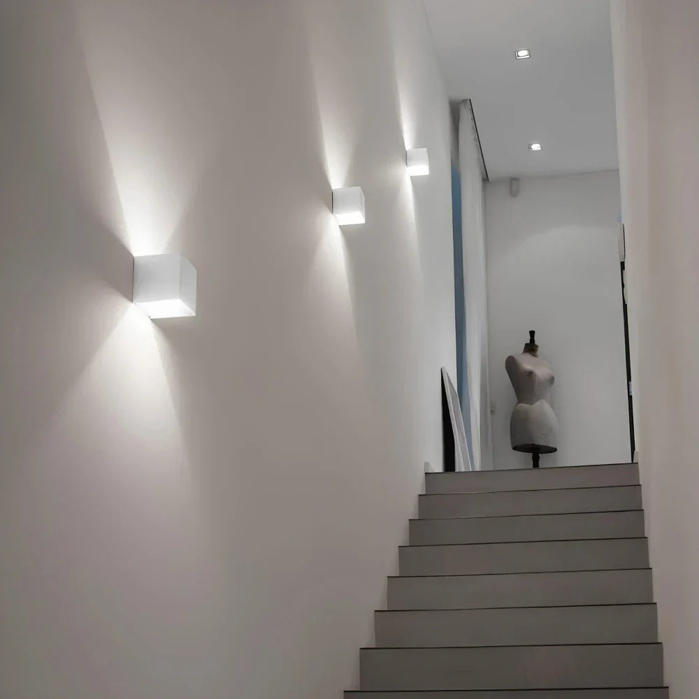 Modern Black Aluminium Wall Light