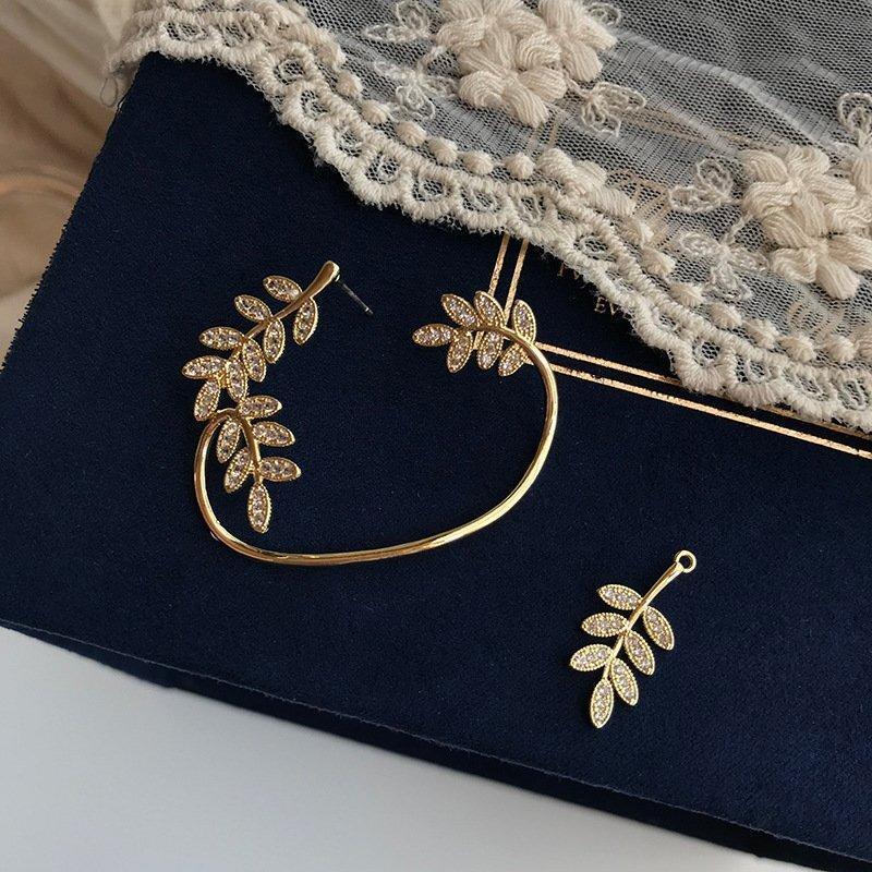Shiny Zircon Earrings