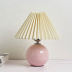 Nordic minimalist 1-light table lamp made of ceramic with pleats
