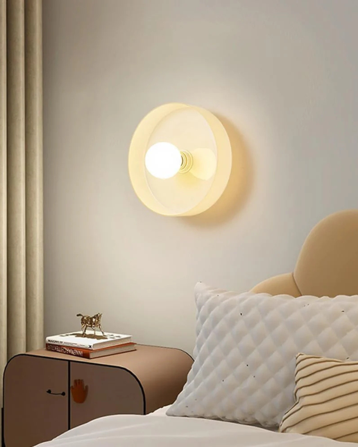 Artistic Decorative Lamp Combining Art and Light