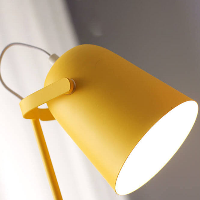 LumiTouch – Minimalist table lamp with tripod base and touch control