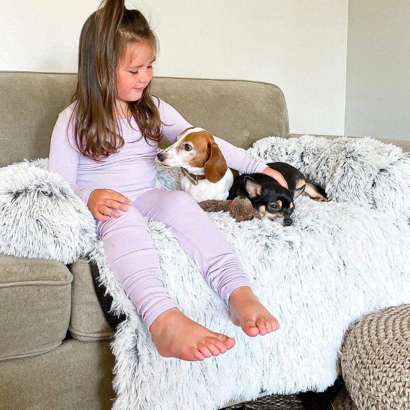 Water Repellent Dog Bed Protection with Soft Vegan Fur – Non-slip, Comfortable, Suitable for All Dog Sizes