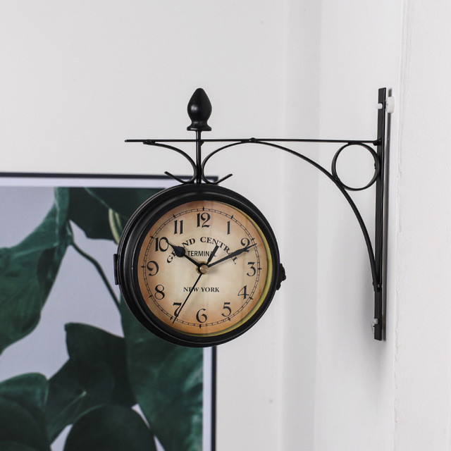 Double-sided EuroElegance wall clock