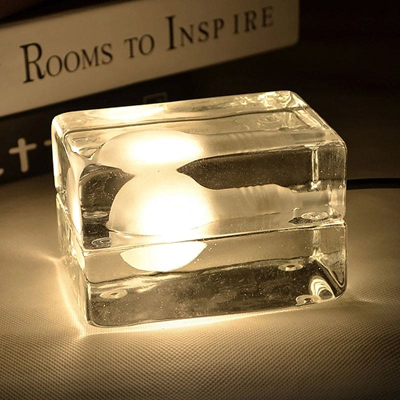 BrightCube – Minimalistic Table Lamp with Transparent Glass Cube