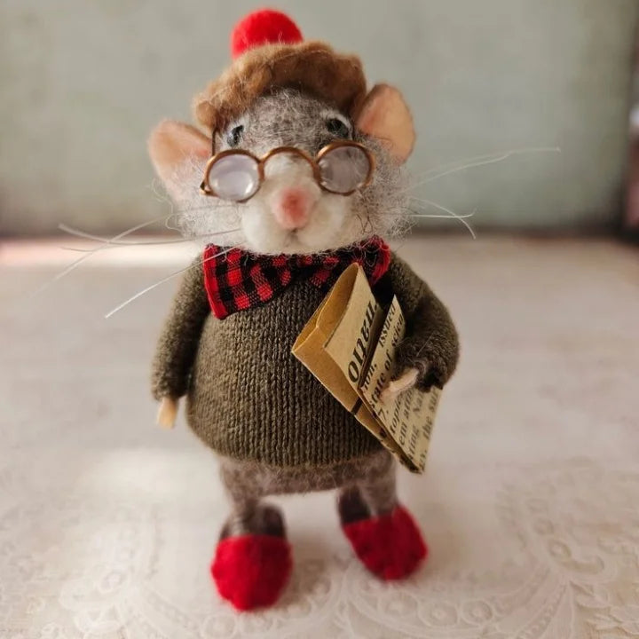 Handmade felt mouse | Christmas decoration & gift idea | Needle felted from wool & fabric | Sustainable
