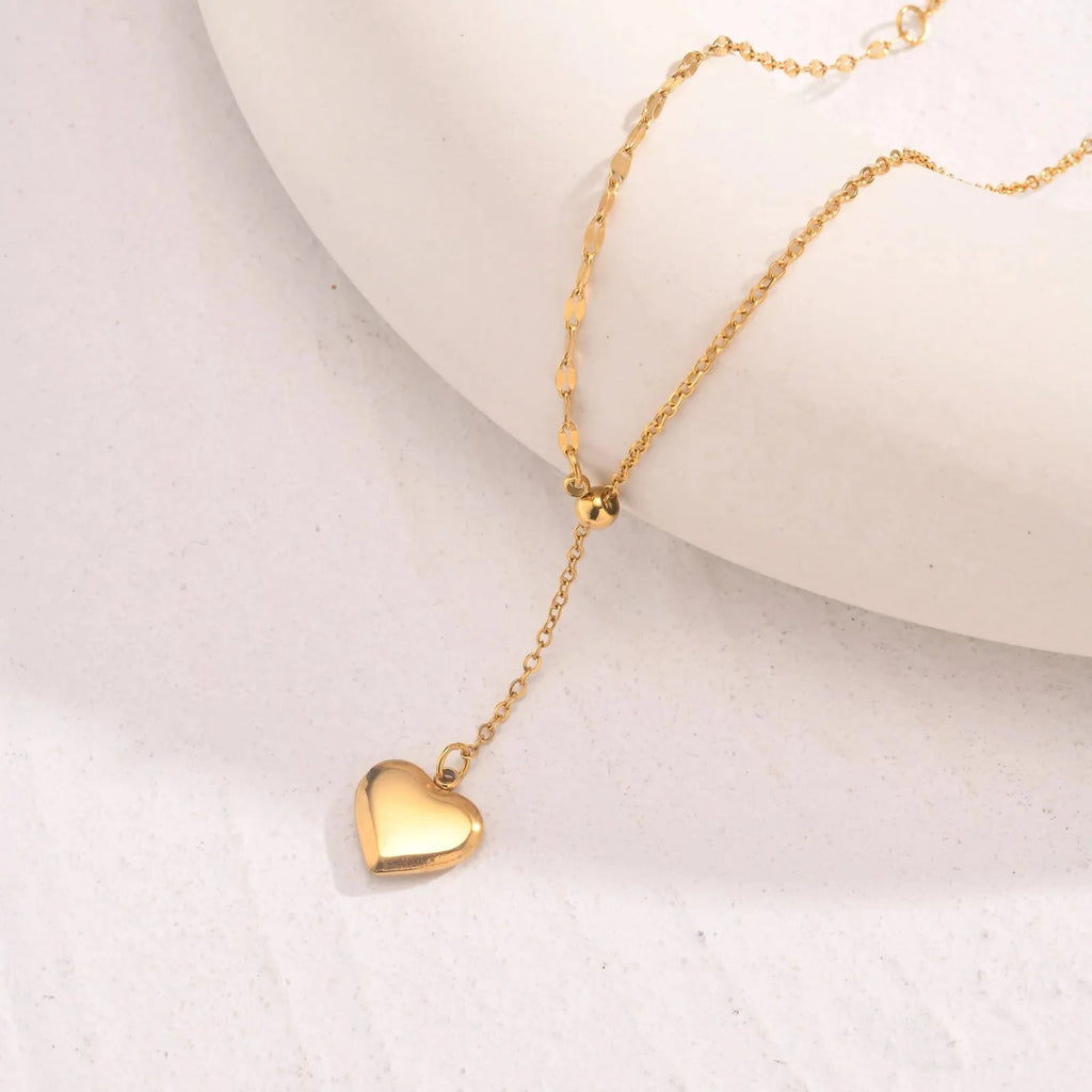 14k Dainty Feminine Heart Dangle Necklace