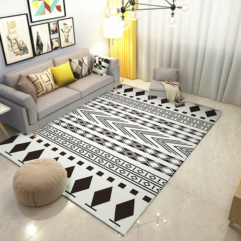 Black-and-white Americana rug for the living room Diamond geometric rug fabric stain-resistant area rug