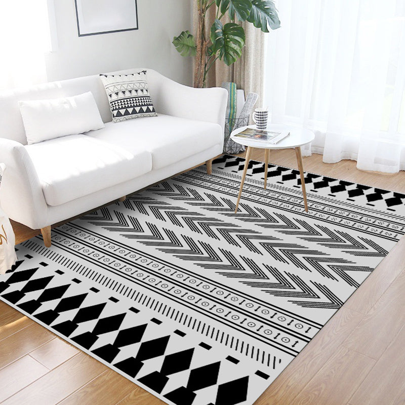 Striped Chevron Washable Rug for the Living Room Southwest Americana Pet-Friendly Rug in Black and White