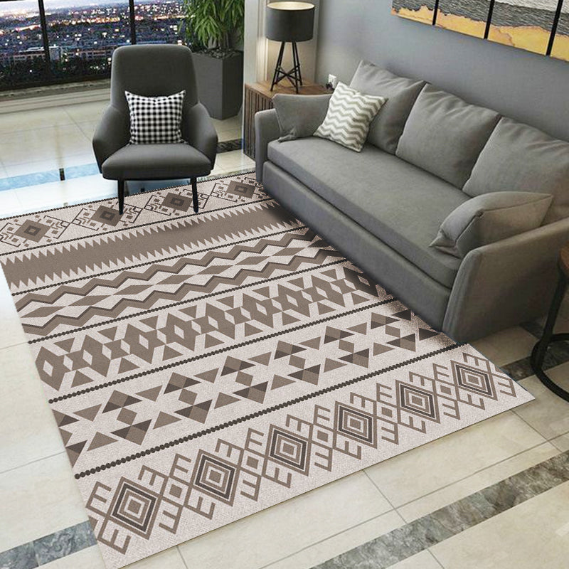 Southwestern tribal brown carpet striped geometric diamond washable stain-resistant synthetic carpet for the living room