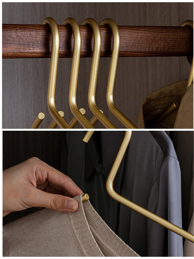 5 pieces of hangers made of solid matte gold/silver │ Seamless wardrobe organizer made of metal