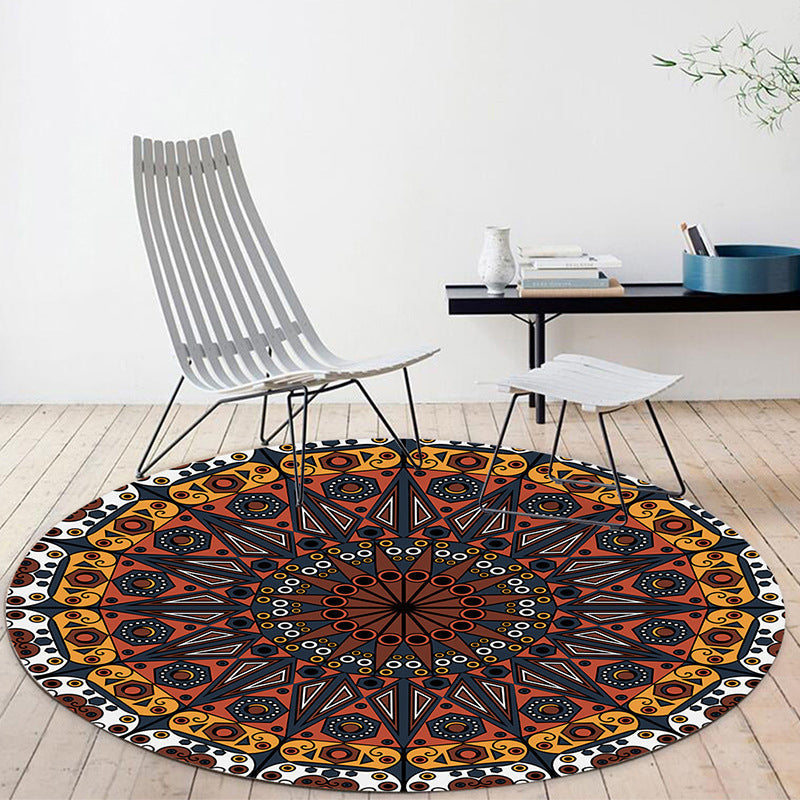 Moroccan Flower Carpet White and Red Polyester Carpet Non-Slip Backing Machine Washable Carpet for Bedroom
