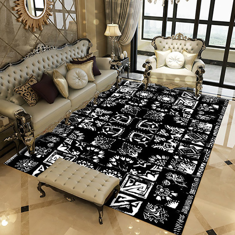 Oriental Flower Square Pattern Carpet in White Moroccan Carpet Polyester Non-Slip Back Carpet for Bedroom