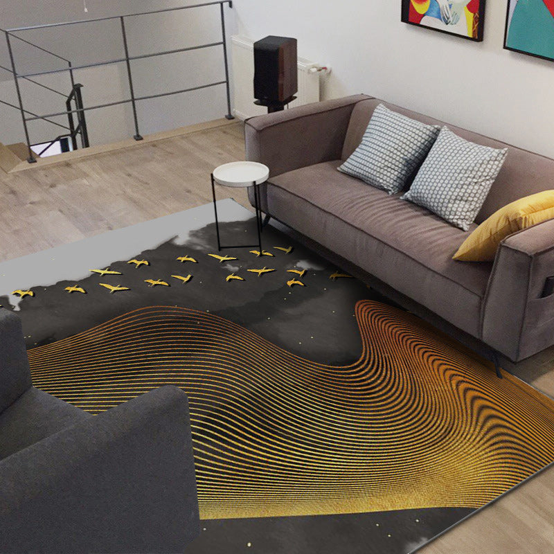 Creative Swirl Lines Carpet Black and Gold Novelty Carpet Polyester Washable Non-Slip Backing Carpet for Living Room