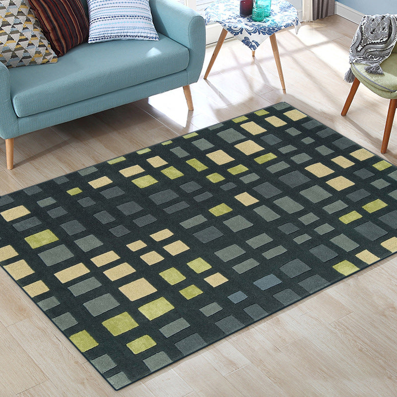 Simple novelty carpet in green checkered pattern Carpet Polyester Non-slip Stain-resistant rug for home decoration