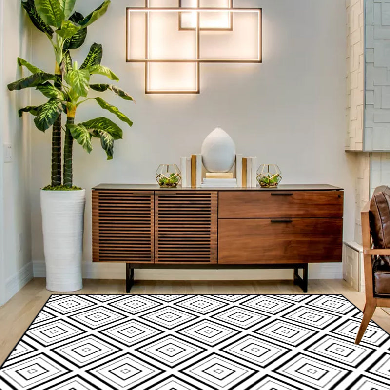 White Bedroom Rug Modern Diamond Pattern Area Rug Polyester Pet Friendly Machine Washable Rug