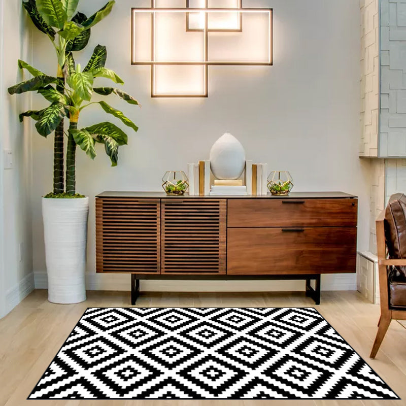 Modern living room rug in black and white diamond wave pattern rug polyester washable non-slip rug