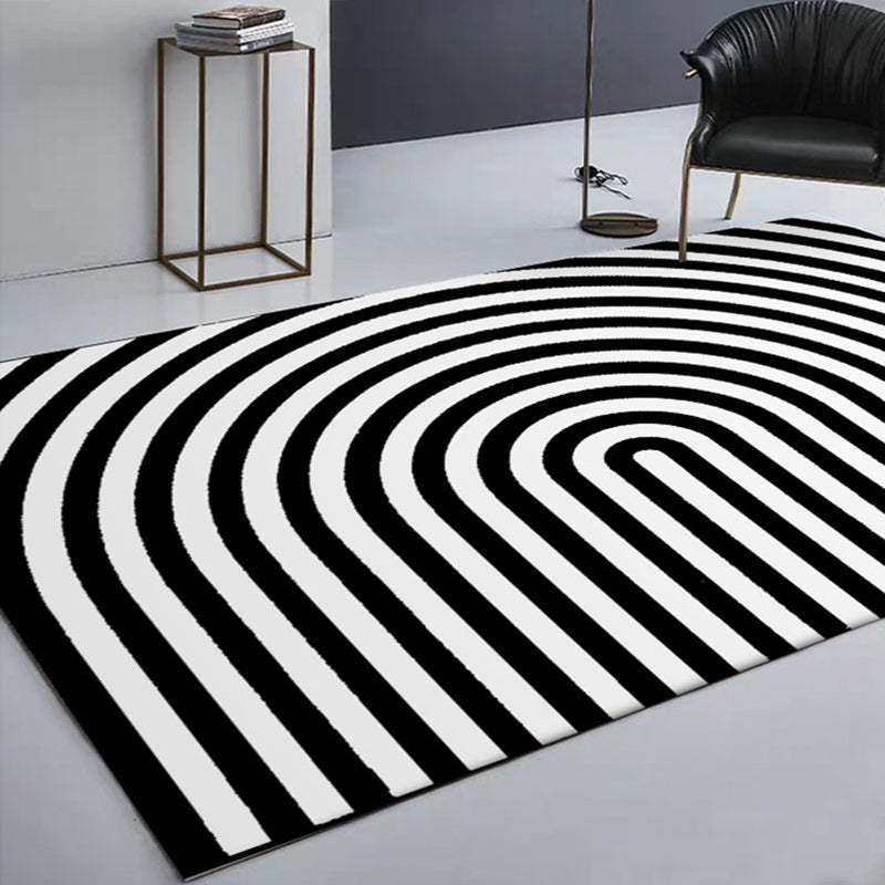 Contemporary Novelty Rug in White and Black 3D Curved Line Pattern Rug Polyester Washable Rug for Home Decoration