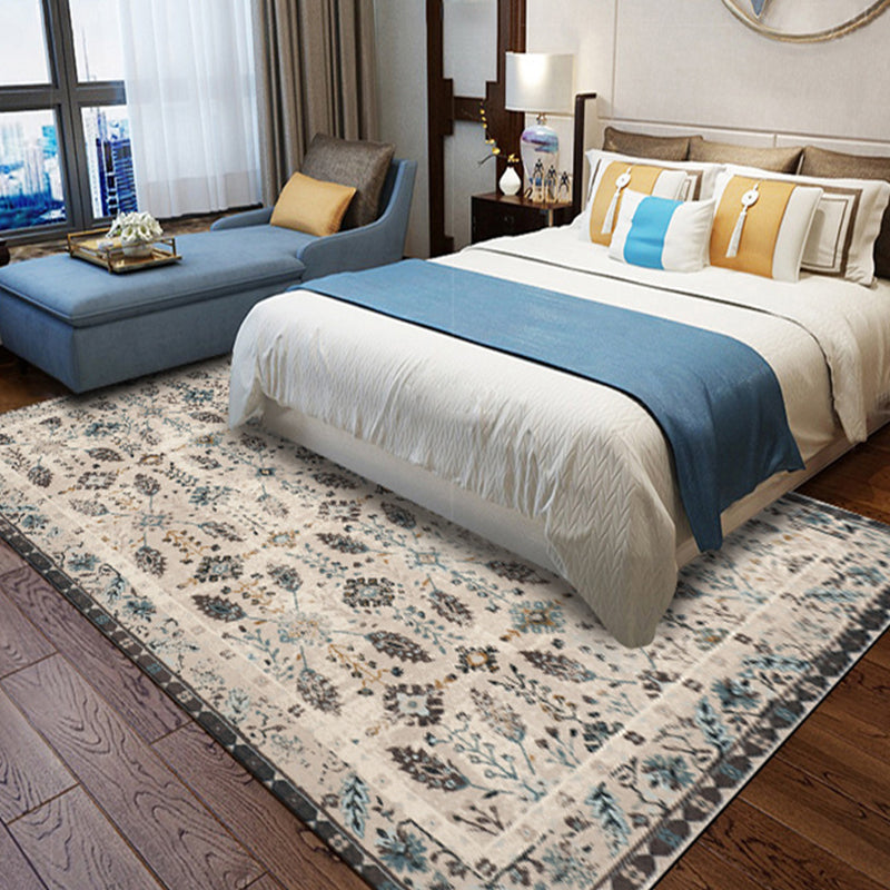 Vintage eclectic border rug with floral and botanical polyester washable stain-resistant rug for the bedroom