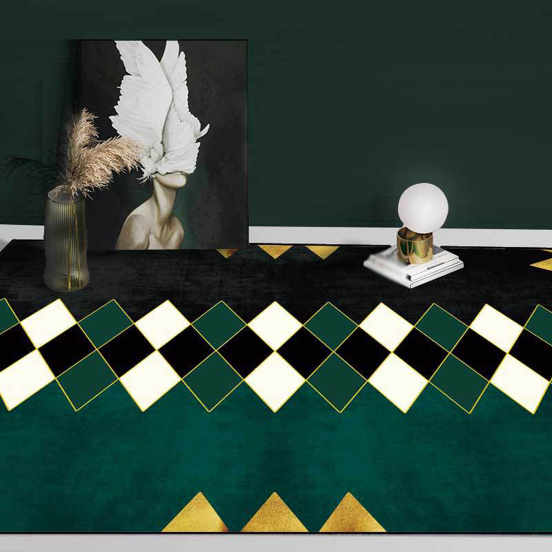 Casual plaid patterned rug Black and Green Polyester rug Machine washable Non-slip rug for the bedroom
