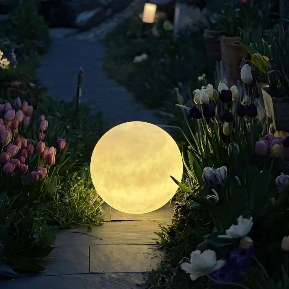 Selene Moon Garden Light