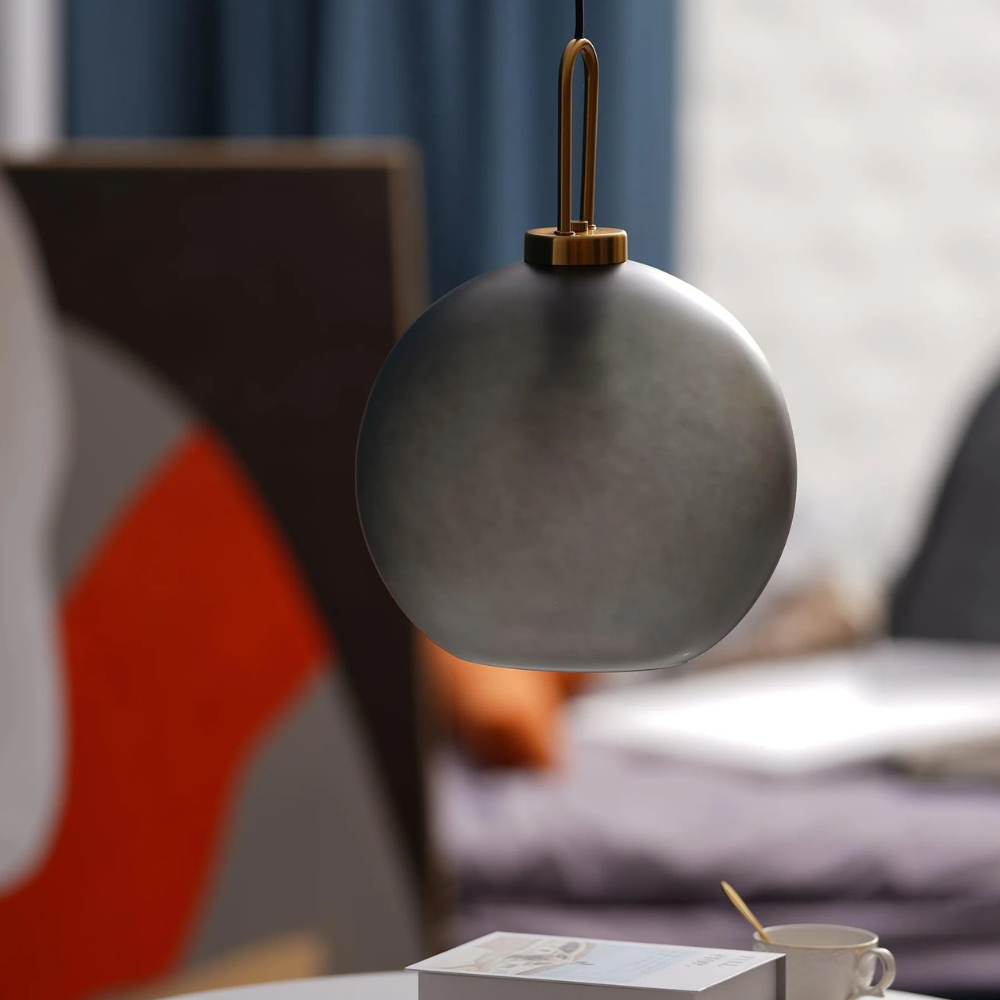 Modern Atmospheric Glass Pendant Lamp for Dining Room and Kitchen