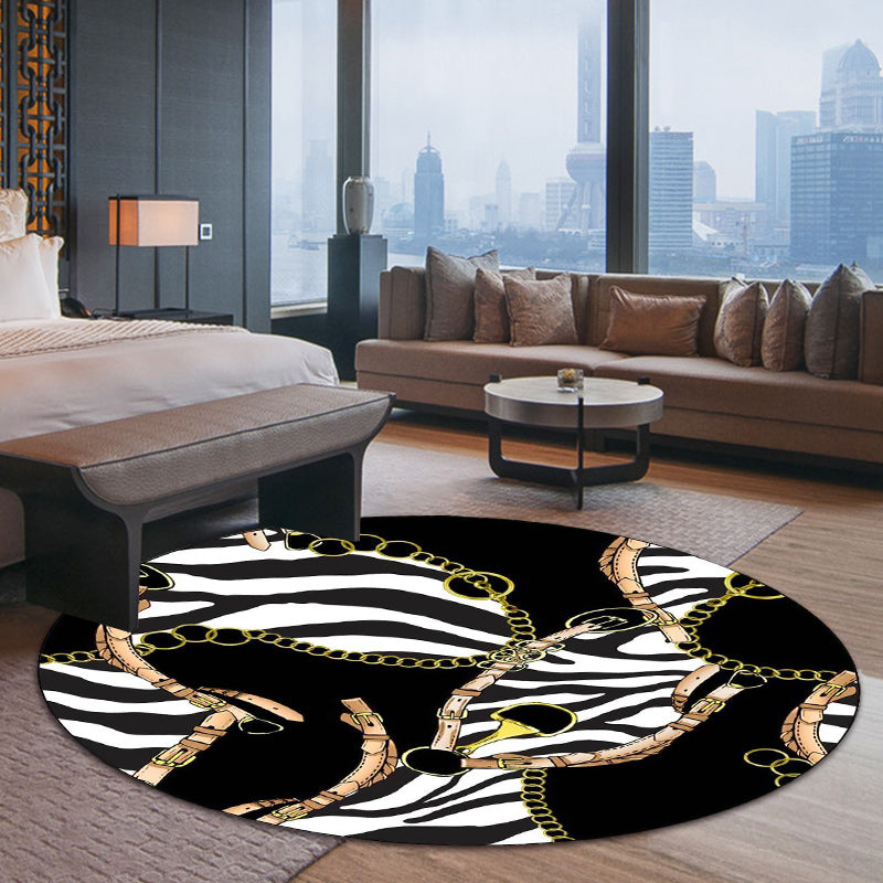 Modern living room rug in black zebra stripe belt chain print rug polyester washable non-slip rug