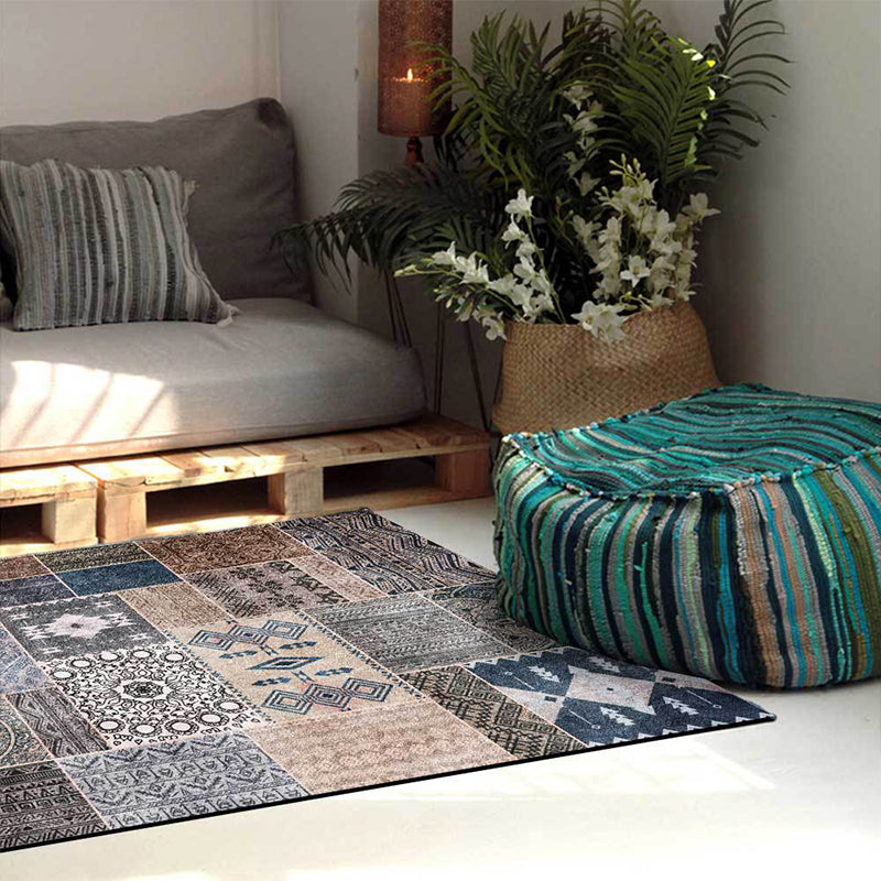 Southwestern Tribal Pattern Rug Gray Polyester Rug Machine Washable Non-Slip Rug for Living Room
