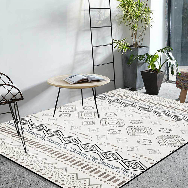 Classic Geometric Pattern Carpet White Vintage Carpet Polyester Washable Non-Slip Back Carpet for Bedroom