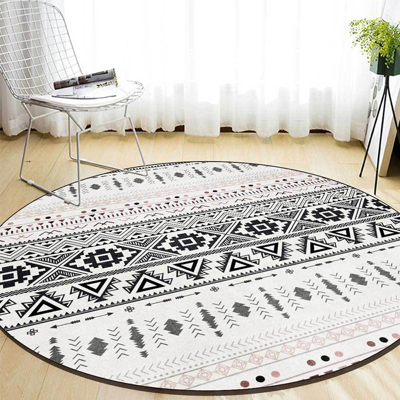White Southwestern Carpet Polyester Geometric Pattern Carpet Washable Non-Slip Bottom Carpet for Living Room