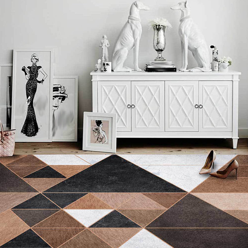 Nordic Geometric Pattern Rug Brown and White Polyester Rug Machine Washable Non-Slip Rug for the Bedroom