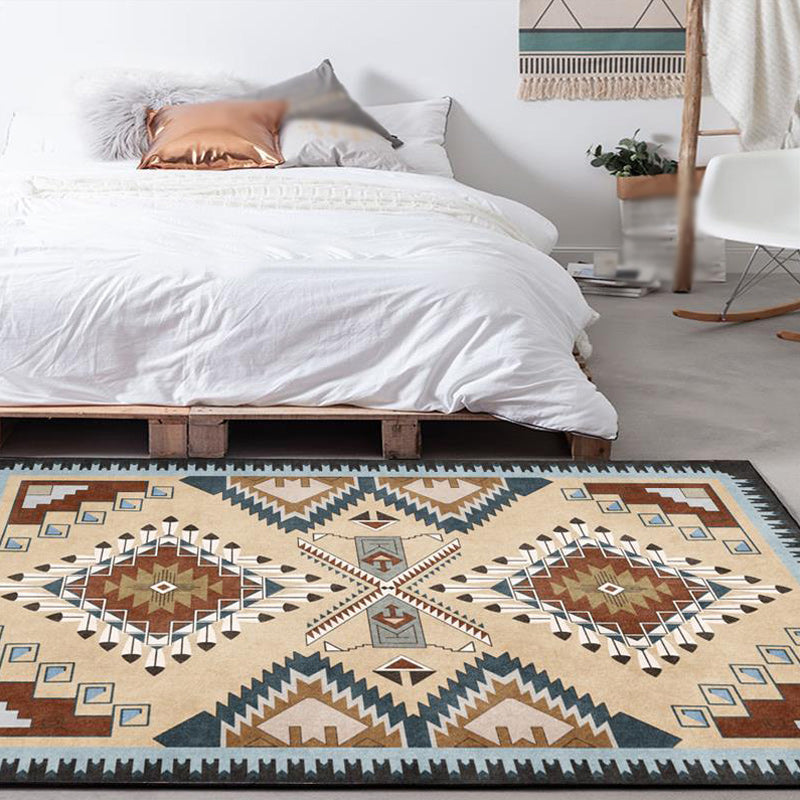 Beige Vintage Carpet Polyester Tribal Pattern Carpet Washable Non-Slip Background Carpet for Living Room