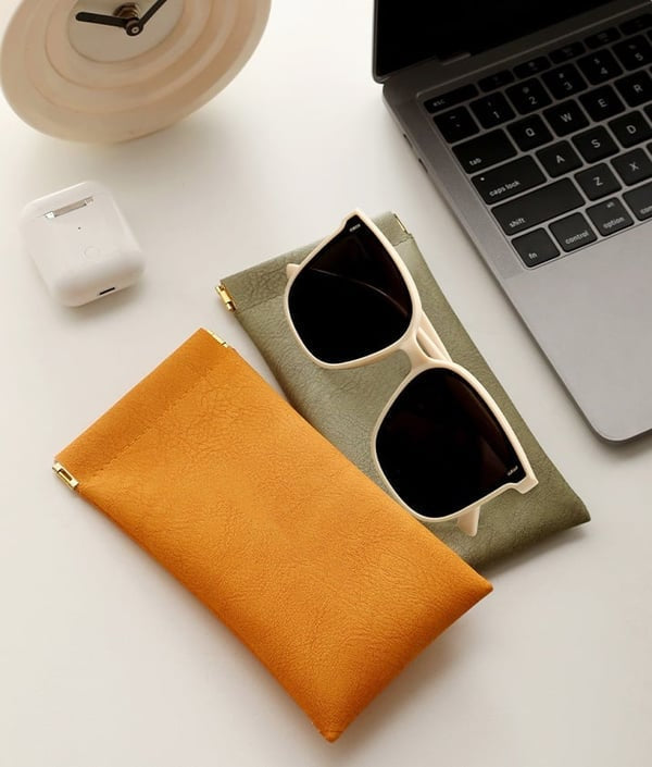 Leather organizer bag with snap closure