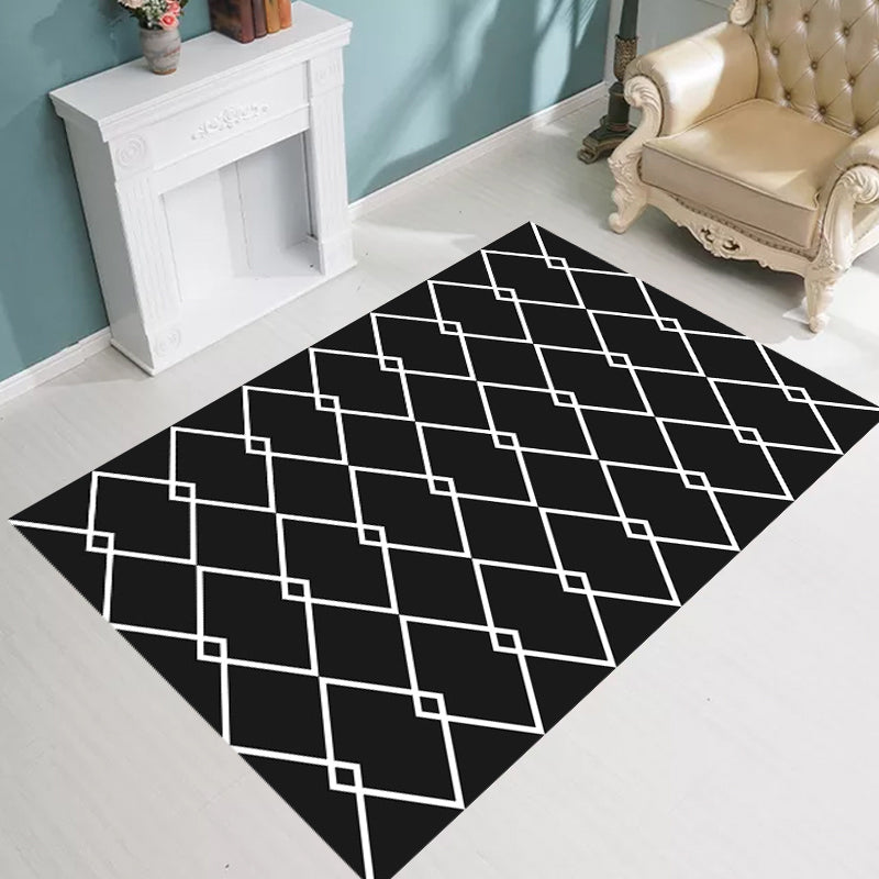 Scandinavian modern rug in black geometry rhombus pattern rug polyester anti-slip rug for home decoration