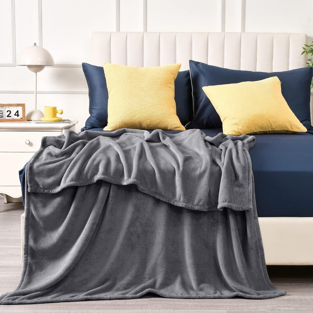 UltraSoft Fleece Blanket – Luxury Reversible for Every Season