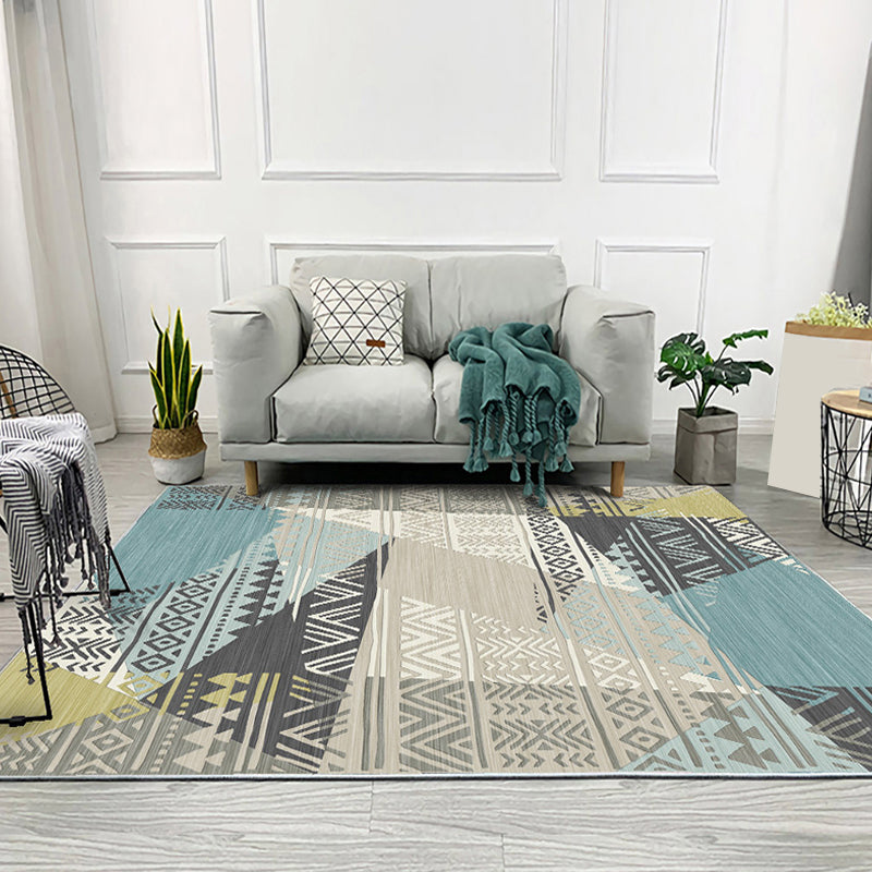 Multicolored geometric patterned rug Polyester Easy rug Washable pet-friendly rug Rug for the living room