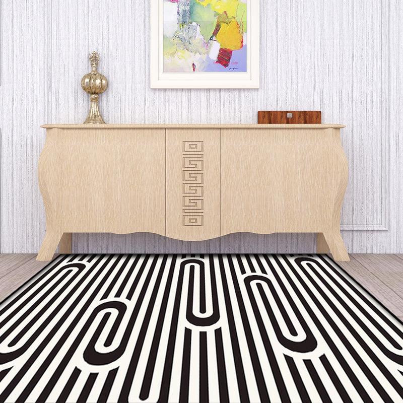 Modern Striped Pattern Carpet Black and White Polyester Carpet Washable Pet Friendly Non-Slip Area Rug for Living Room