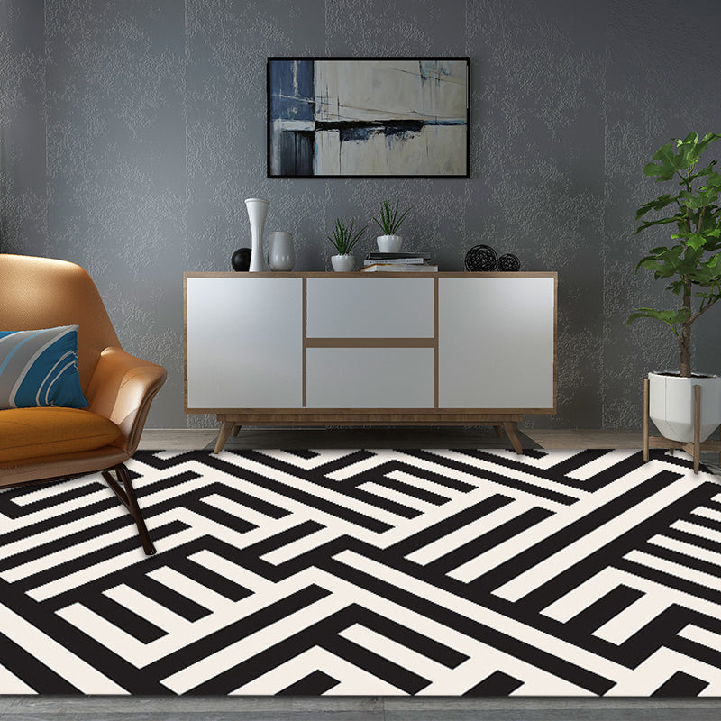 Modern Striped Pattern Carpet Black and White Polyester Carpet Washable Pet Friendly Non-Slip Area Rug for Living Room