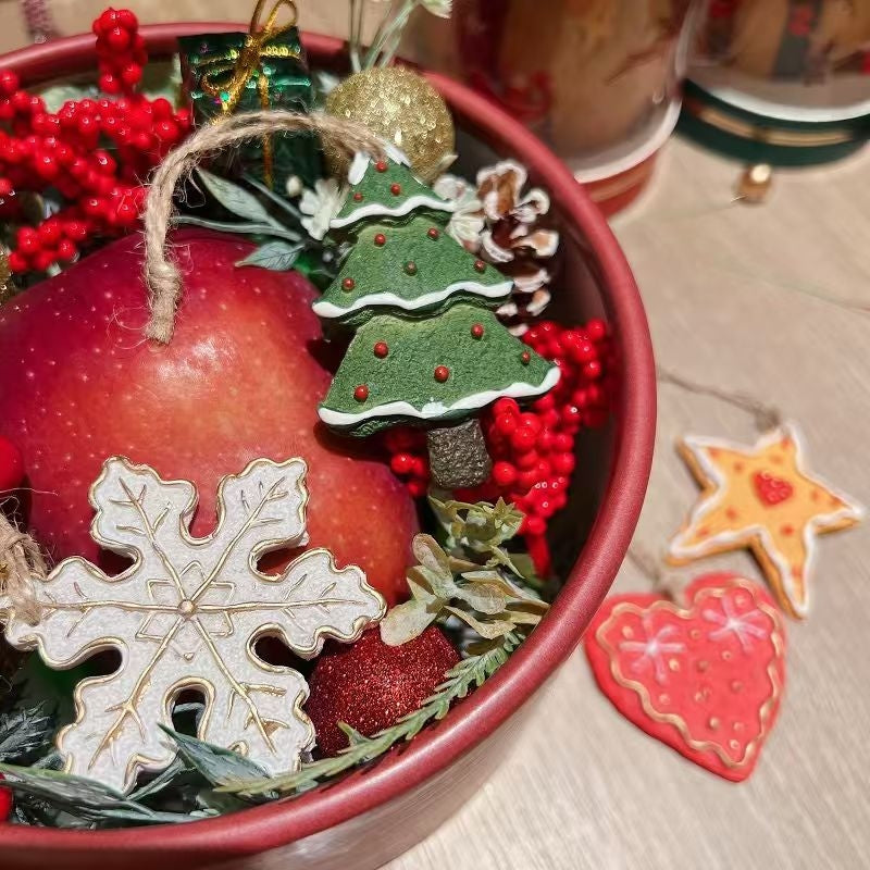 Retro Christmas Resin Small Snowflake & Pentagram Pendant