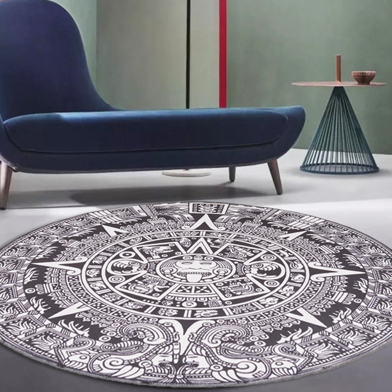 Vintage Floral Pattern Carpet Blue and Black Polyester Carpet Washable Pet-Friendly Non-Slip Carpet for Living Room
