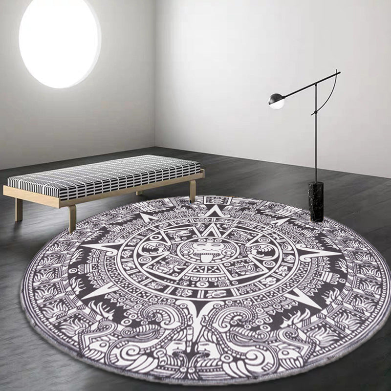 Vintage Floral Pattern Carpet Blue and Black Polyester Carpet Washable Pet-Friendly Non-Slip Carpet for Living Room
