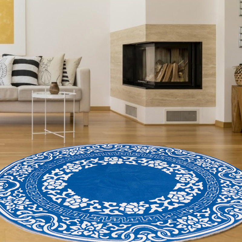 Vintage Floral Pattern Carpet Blue and Black Polyester Carpet Washable Pet-Friendly Non-Slip Carpet for Living Room